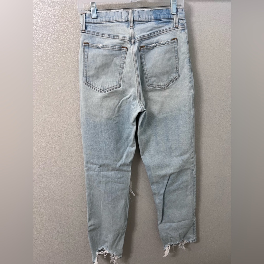Abercrombie & Fitch 90s Ultra High Rise Light Wash Jeans - Picture 4 of 5